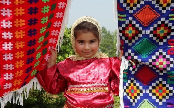 شهر ایران، روستا در فهرست مراکز جهانی صنایع دستی دهکده به عنوان قطب جهانی صنایع دستی فهرست شده است